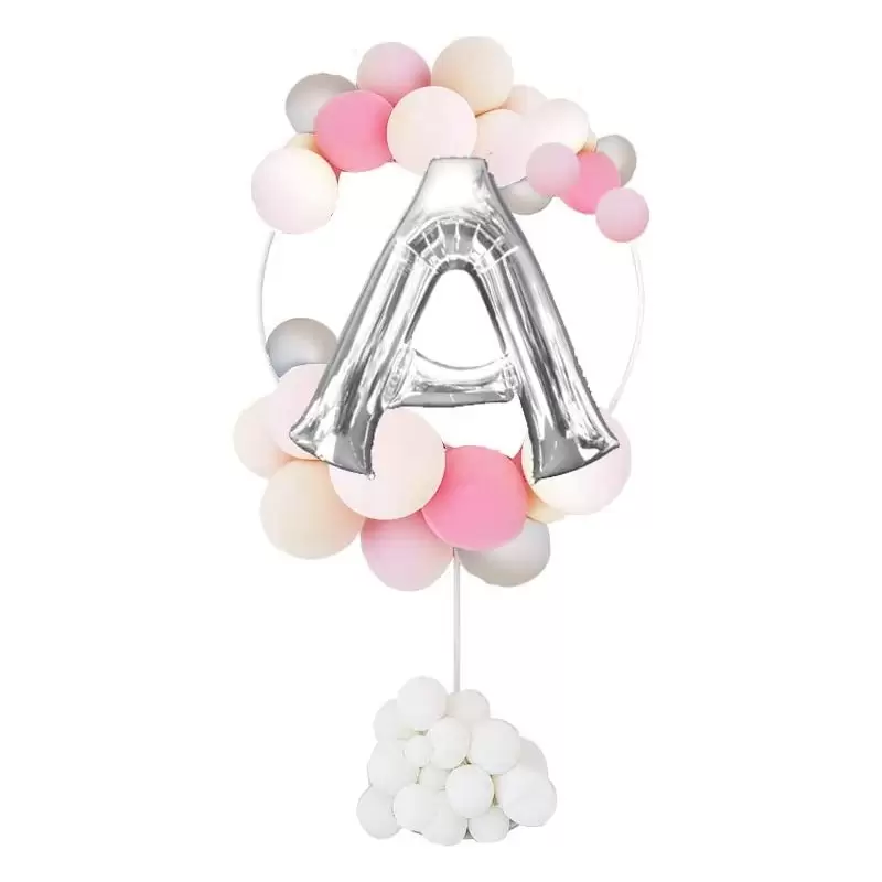CERCHIO DECORATIVO CON LETTERA A SCELTA E PALLONCINI ROSA