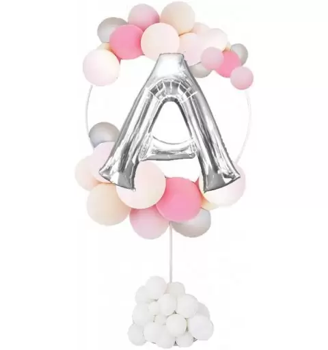 CERCHIO DECORATIVO CON LETTERA A SCELTA E PALLONCINI ROSA