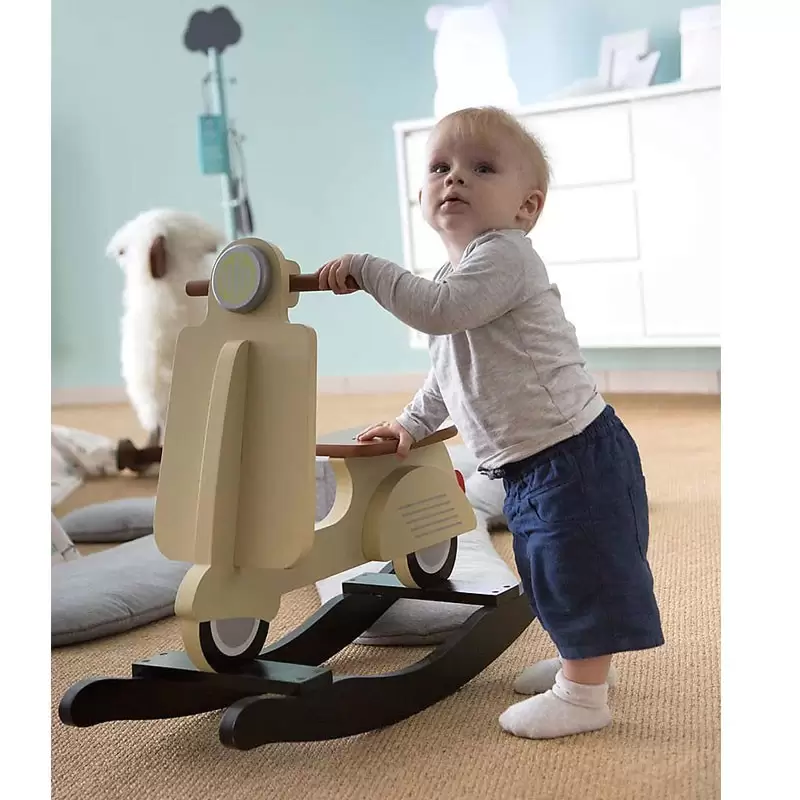 Vespa Scooter a Dondolo - Panna - Dai 12 mes  70 x 25 x 57 cm Fino a 18 kg CH-CWRSCR