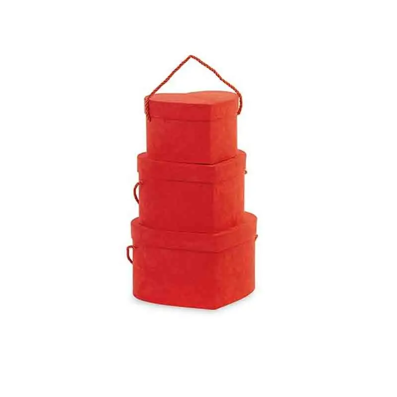 Set 3 scatole cuore rosso con cordino 20714  185 x 163 x 115 250 x 210 x 145 mm