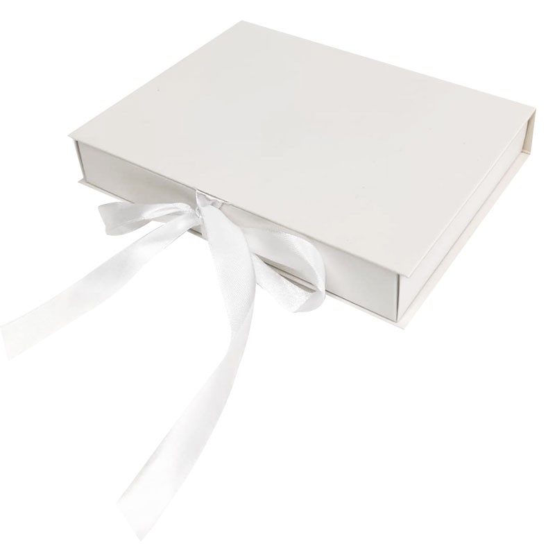 1 scatolina porta confetti bianca a forma di libro con nastri 19 x 14 x 3 cm - 2152