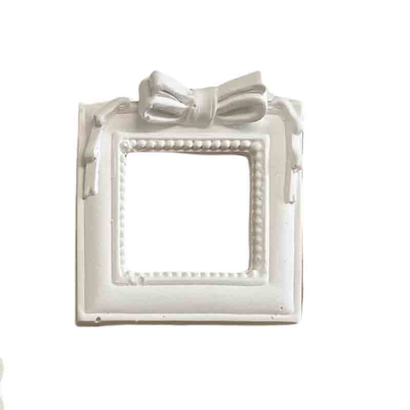 gessetto cornice quadrata con fiocchetto BI-MAQ05  5,5 cm