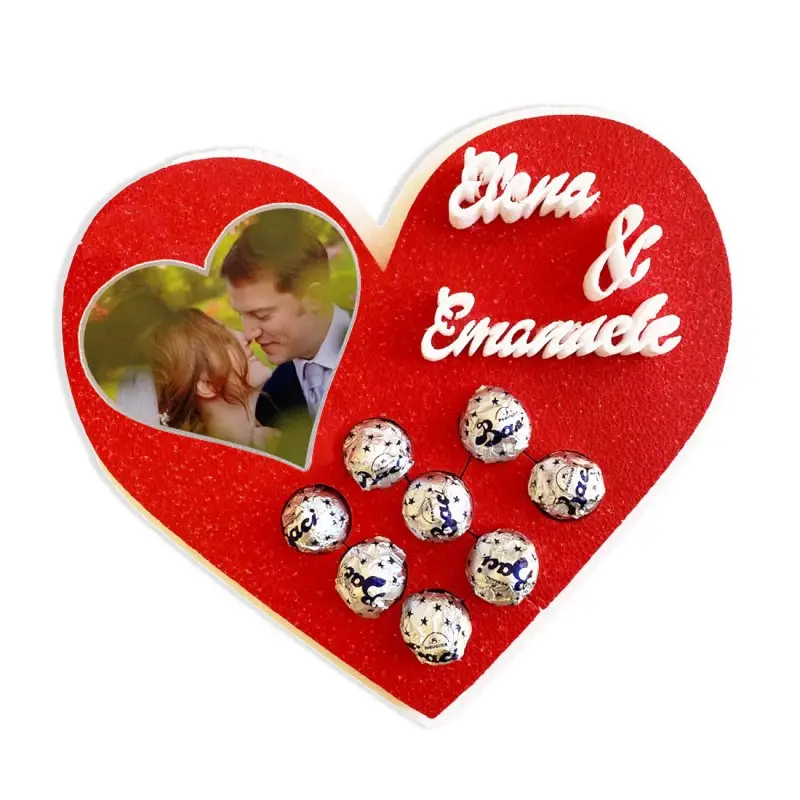 Cuore Rosso in polistirolo personalizzabile con foto su cuore in plexiglass e Baci perugina