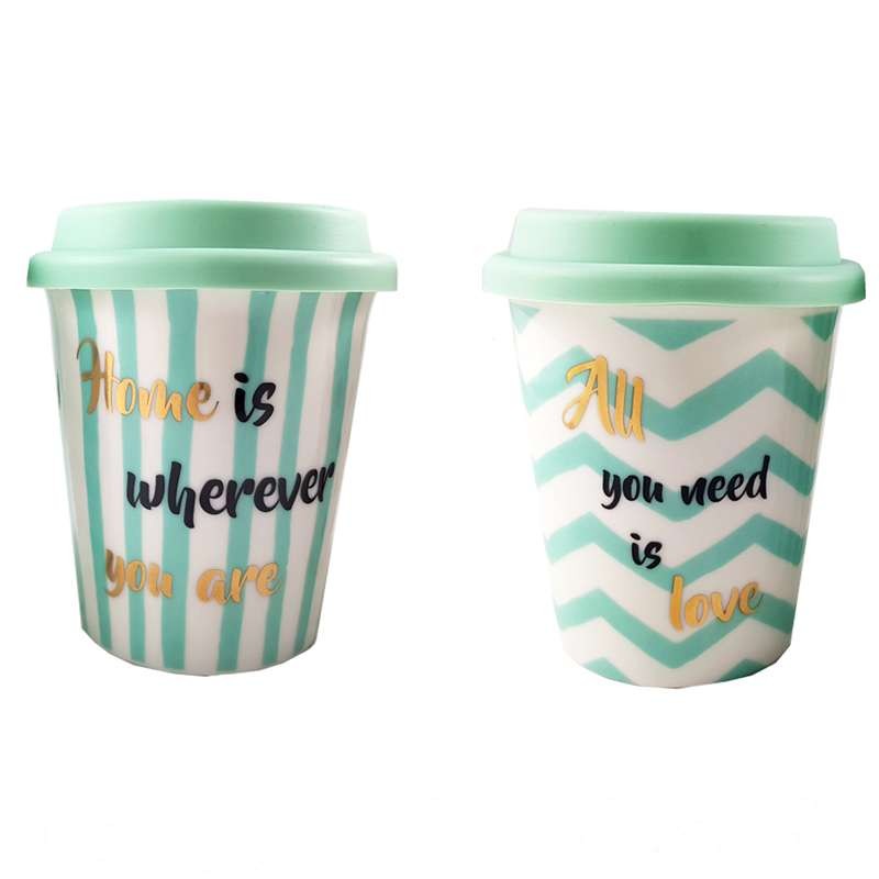 TAZZA TAKE AWAY IN CERAMICA CON TAPPO IN SILICONE – VERDE ACQUA CON SCRITTE