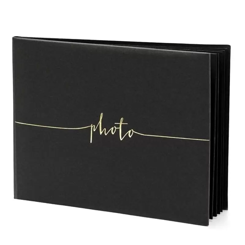 Album fotografico nero con scritta oro