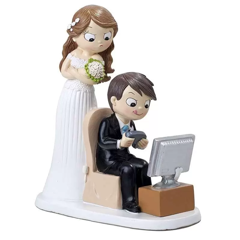 Cake topper sposi con play station - in poliresina colorata