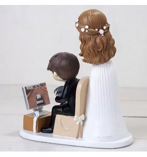 Cake topper sposi con play station - in poliresina colorata