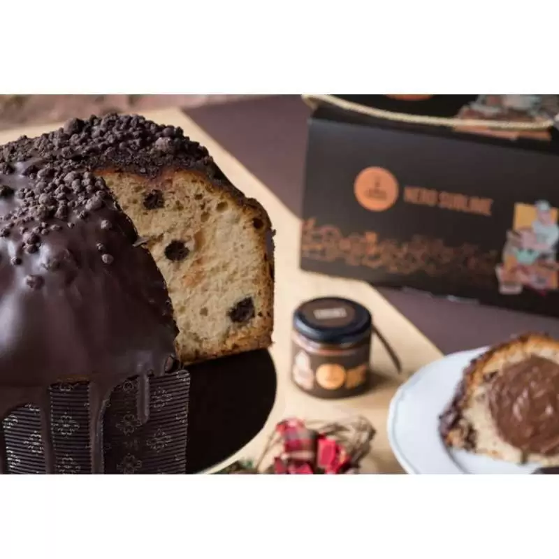 Panettoni da regalare con buste e shopper