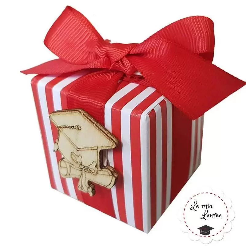 SCATOLINE A STRISCE ROSSE LAUREA CON TOCCO DI LEGNO - 20 PZ