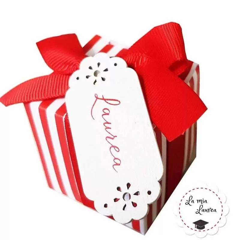 Scatoline a strisce con targhette