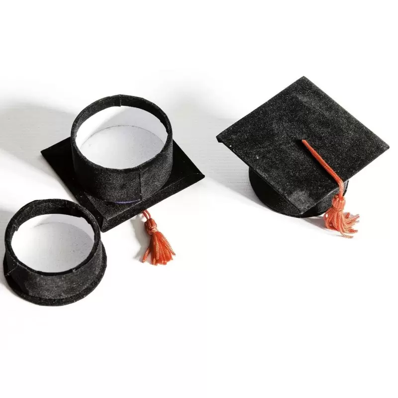 Tocco portaconfetti di velluto nero per la Laurea