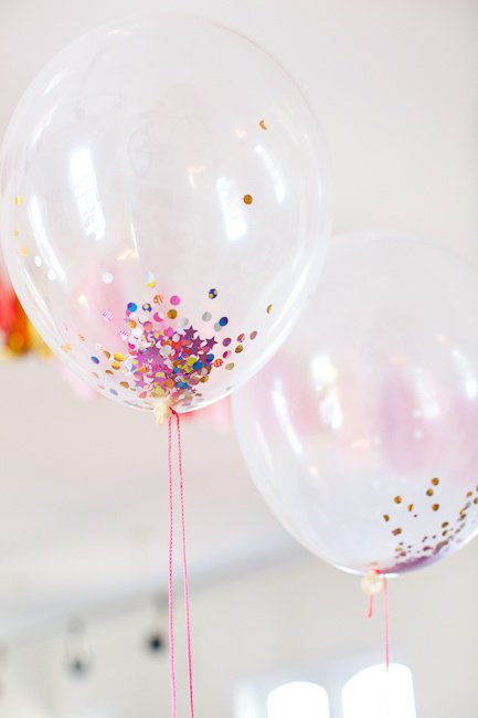 palloncini con coriandoli