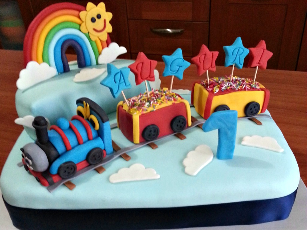 torta arcobaleno - il trenino thomas