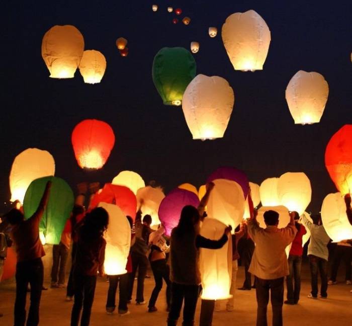 20 Lanterne Cinesi Volanti Bianche Biodegradabili